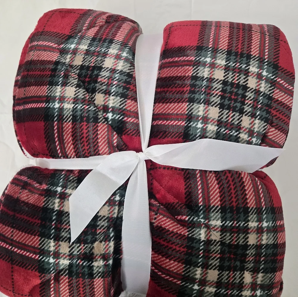 SHERAP Plaid Red and Black Holiday Throw Blanket REVERSIBLE NWT